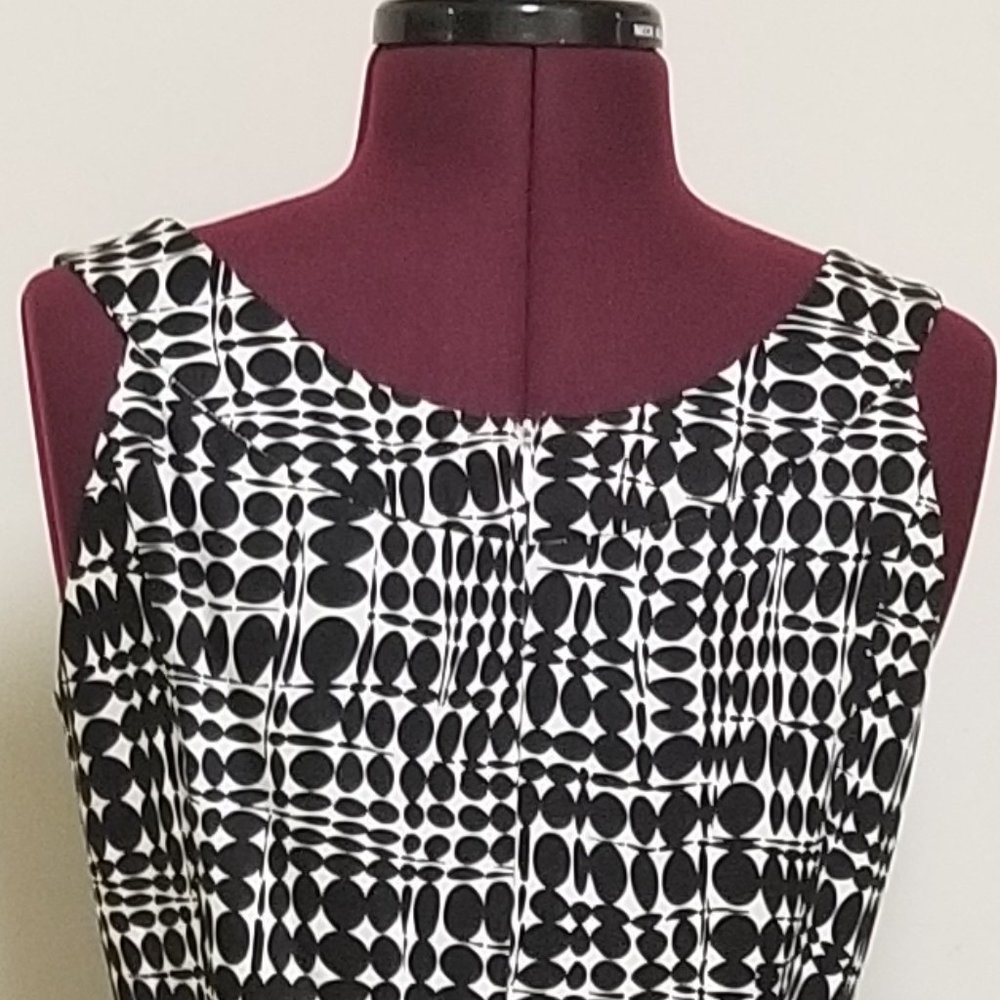 Calvin Klein Women's Sleeveles Dress Size 4 - Picture 6 of 7